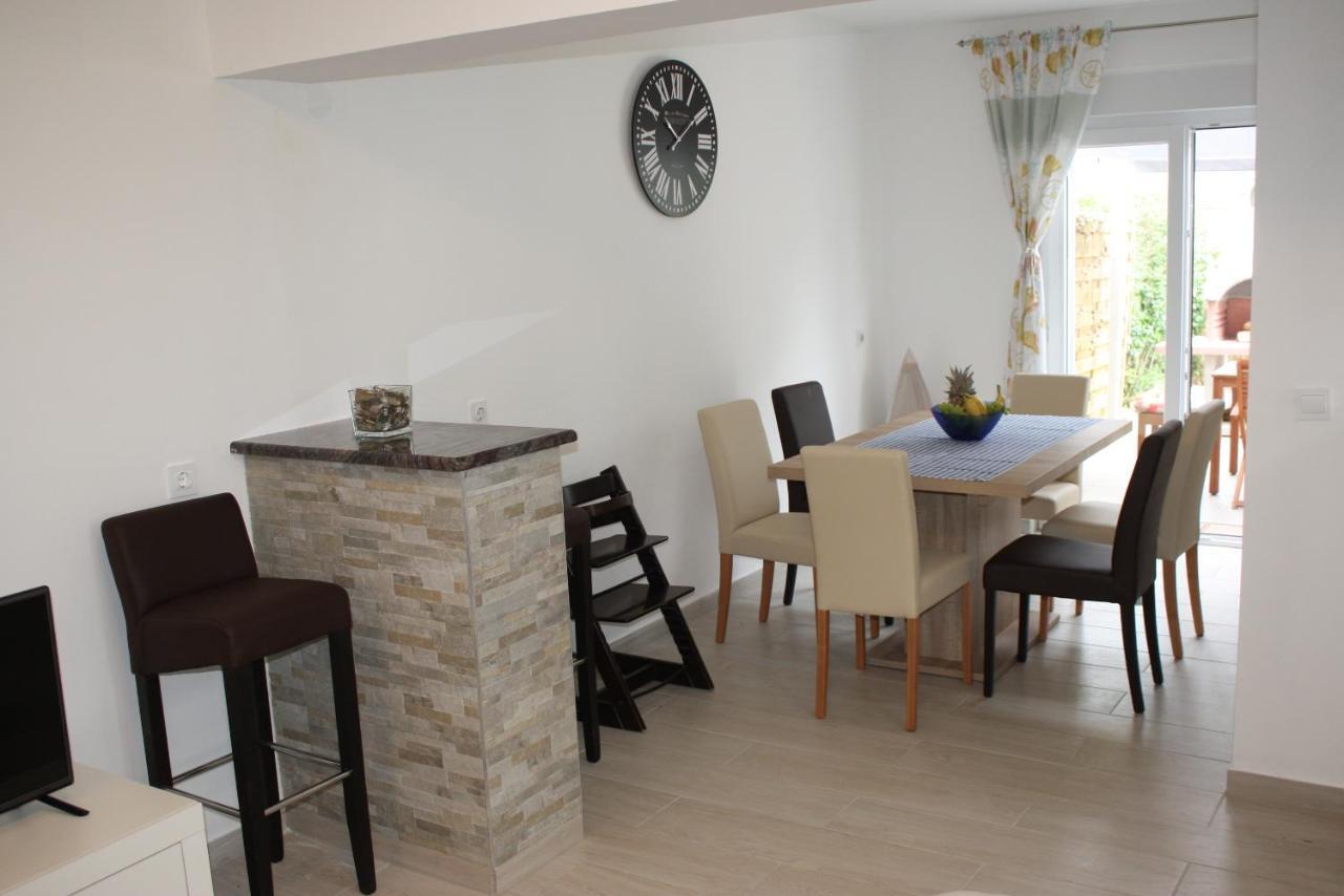 Holiday Home Radmila Premantura Exterior photo