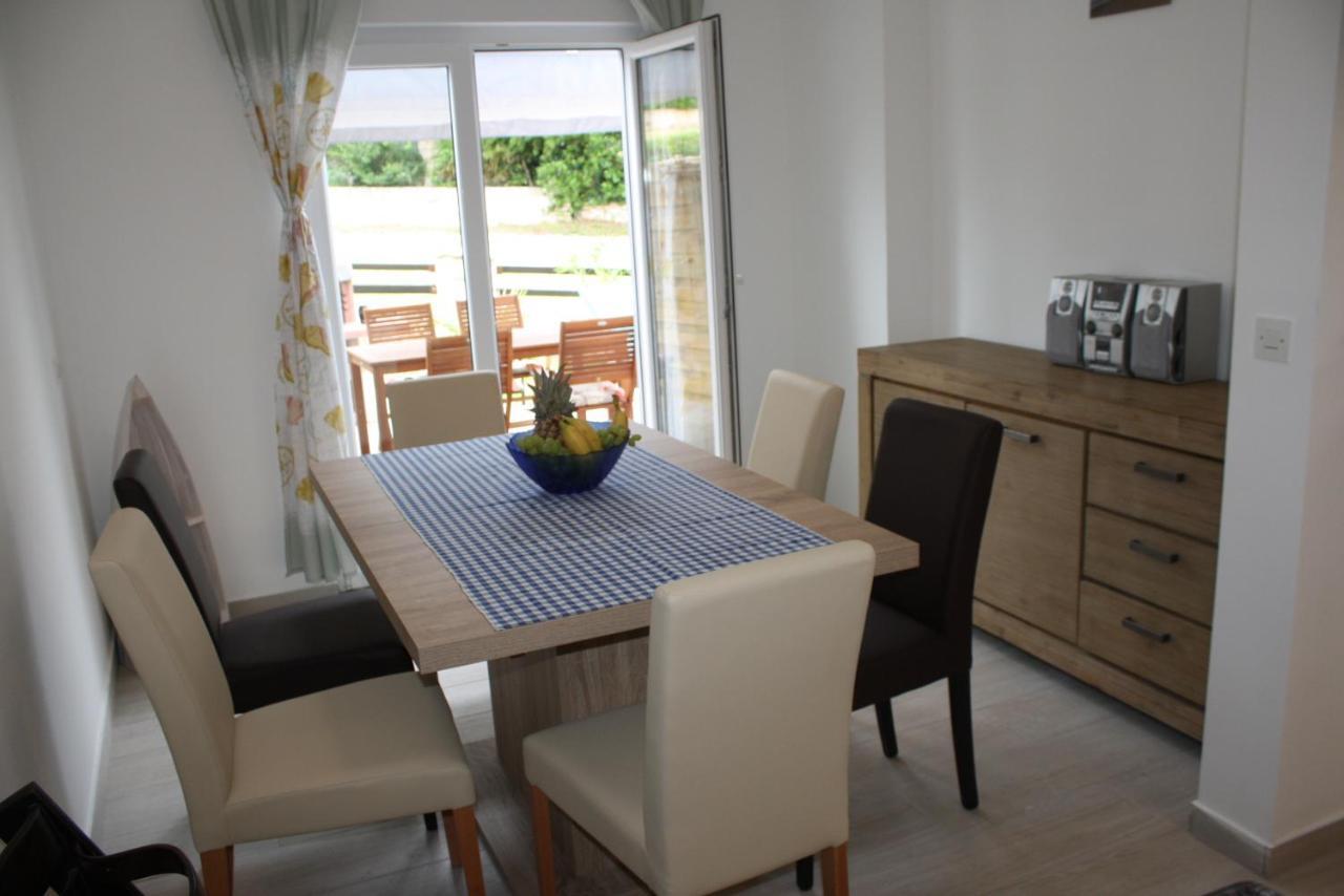Holiday Home Radmila Premantura Exterior photo