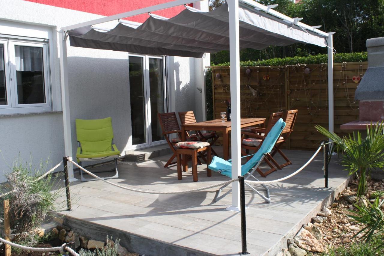 Holiday Home Radmila Premantura Exterior photo
