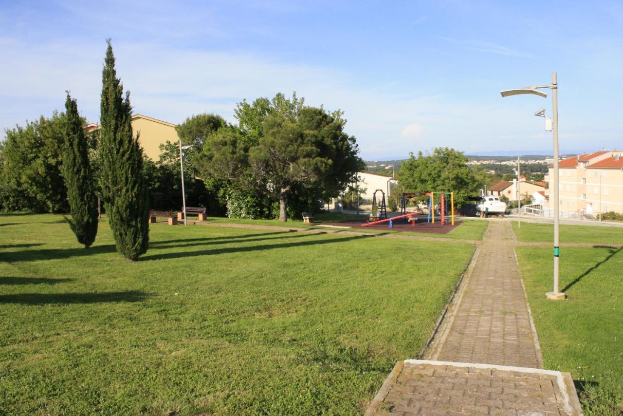Holiday Home Radmila Premantura Exterior photo